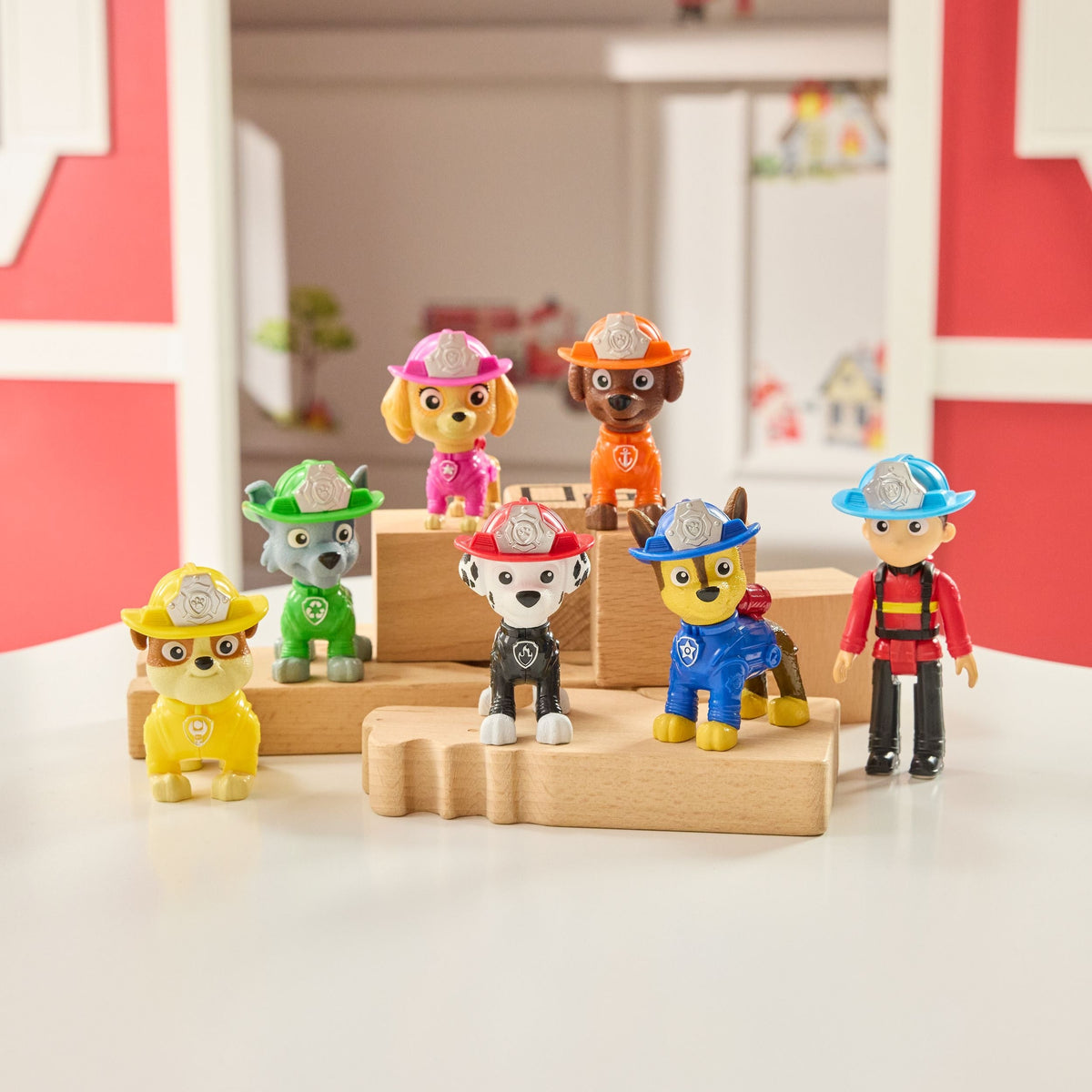 PAW Patrol Fire Rescue Team Pack Playset with 7 Collectible Figures, Ages 3+