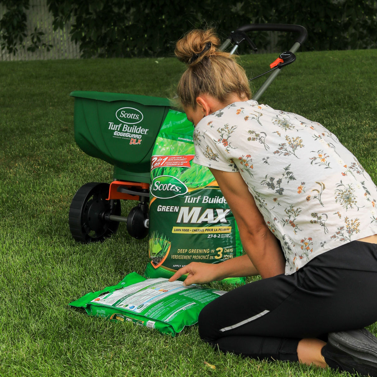 Scotts Turf Builder Green MAX Lawn Fertilizer, 27-0-2, 350-m2